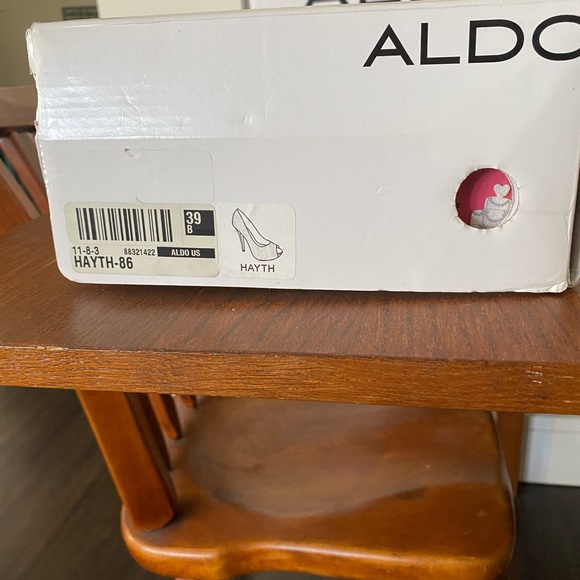 Aldo heels & marching clutch - Picture 5 of 5